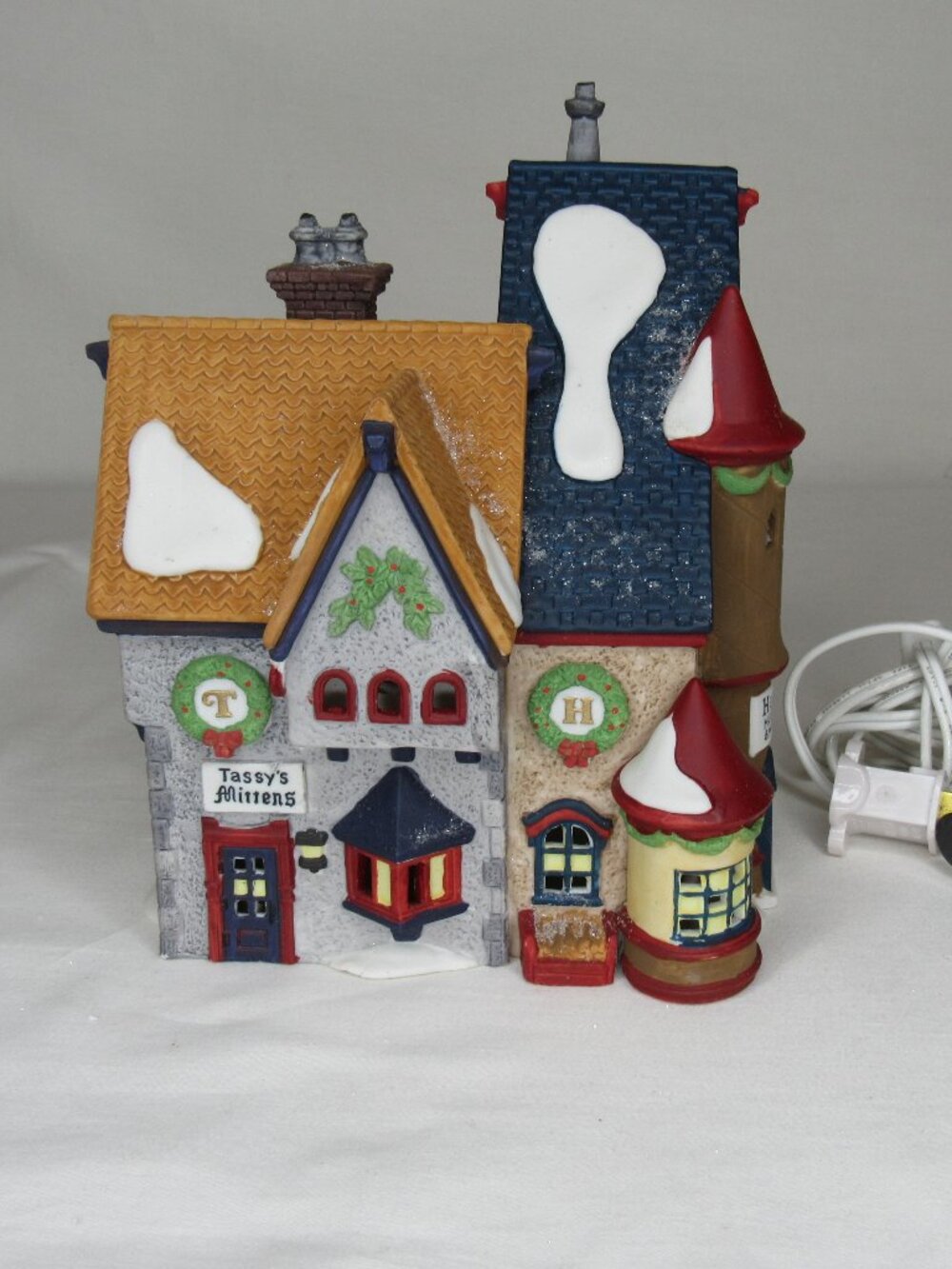 Dept. 56 North Pole Series Tassy's Mittens Hassel's Woolies Village Piece